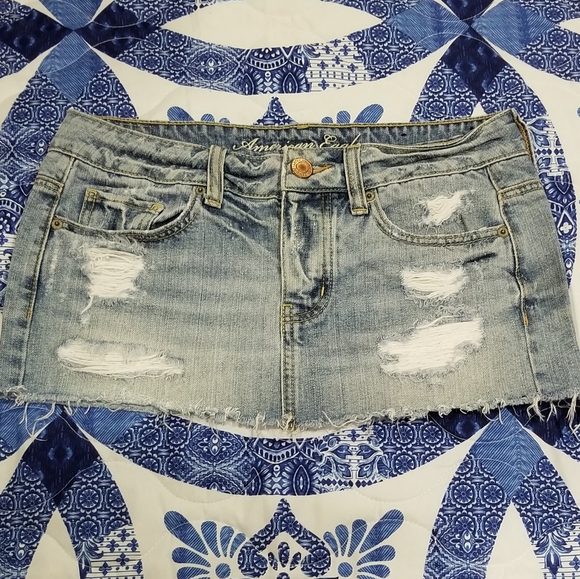 American eagle denim mini skirt size 2 distressed - Picture 1 of 5